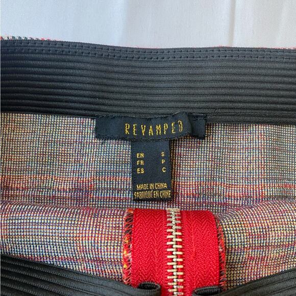 Women’s plaid mini skirt size small - Picture 2 of 3